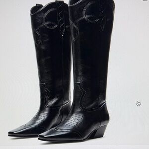 Elegant Black Leather Women's Boots